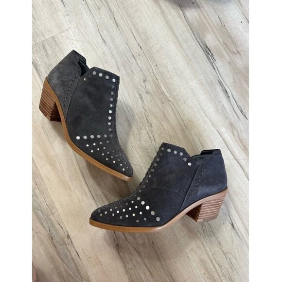 1. State Loka Studded Suede Ankle Bootie Wood Block Heel Almond Toe Size 8M Gray - Picture 1 of 15